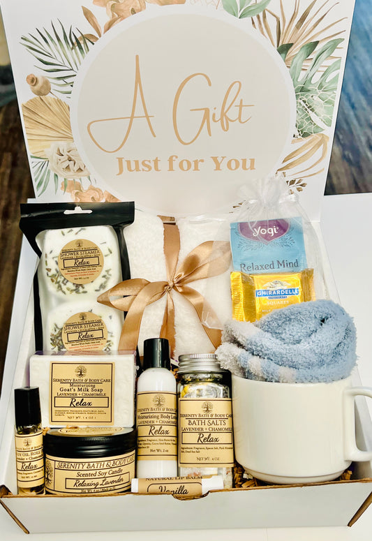 A Hygge Gift Basket for Her, Thank you Gift, Birthday Gift, Christmas Gift, Sympathy Gift, Employee Gift, Pamper Gift Basket, Relaxation Gift for Mom