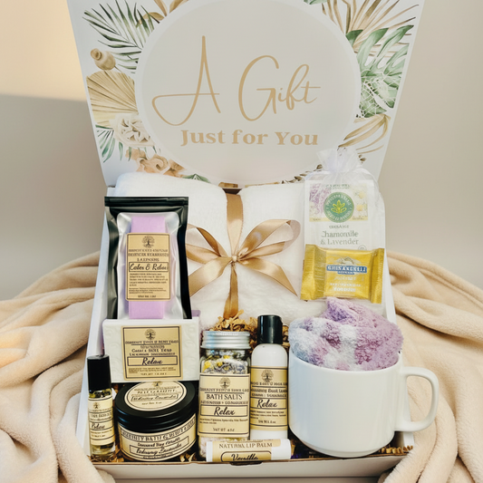 Hygge Relaxation Spa Gift Box for Women – Cozy Self-Care Basket, Comfort Blanket, Lavender Spa Set, Birthday, Thank You & Sympathy Gif